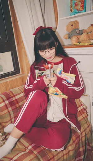 沈莹俏皮可爱写真图片_15