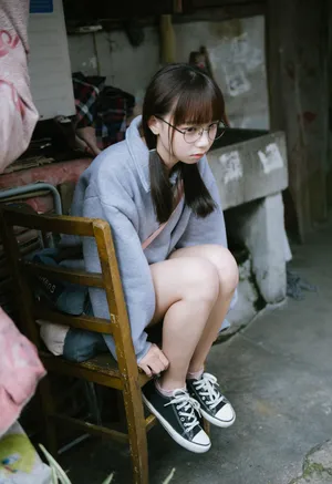 青春有你2沈莹可爱街拍写真_1