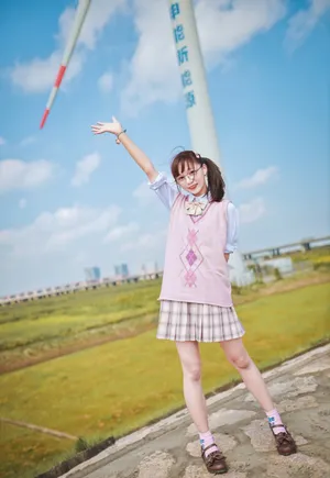沈莹甜美可爱旅拍照图片_7