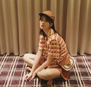 乔欣初夏活力私服照图片