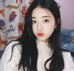 胡馨尹俏皮居家自拍照图片_10