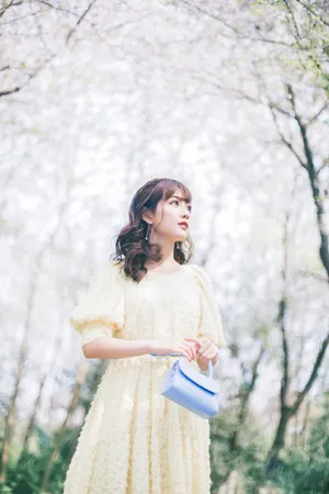 李艺彤清新甜美写真图片_2