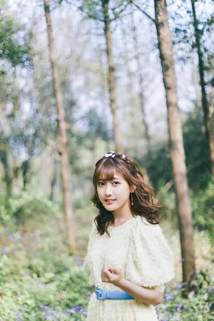 李艺彤清新甜美写真图片_7