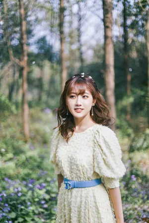 李艺彤清新甜美写真图片_8