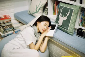梁洁春日慵懒写真图片_4