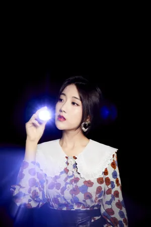 李艺彤性感优雅写真图片_7