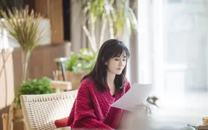 谢娜树莓色毛衣清秀图片_2