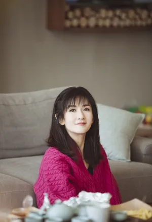 谢娜树莓色毛衣清秀图片_5