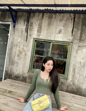 欧阳娜娜元气少女感私服图片_1