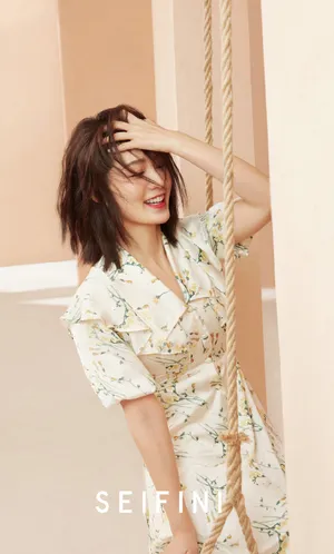 李沁轻盈少女风写真图片_2