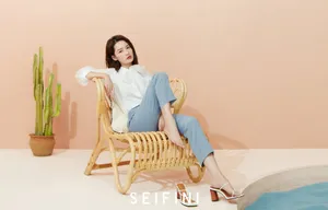 李沁轻盈少女风写真图片_16