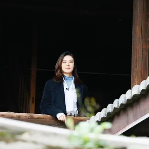 郁可唯清新田园风写真图片