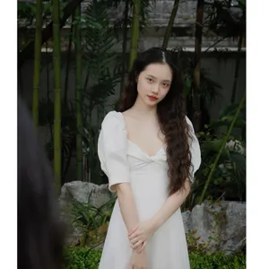 孙伊涵纯白长裙优雅写真图片_2
