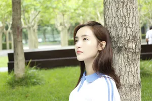 孙嘉琪清甜校服照写真图片_8