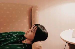 卜冠今绿色西装写真图片_1