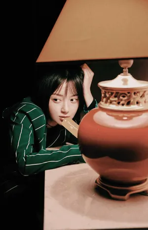 卜冠今绿色西装写真图片_2