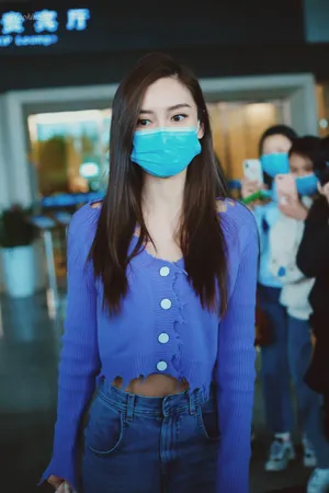 angelababy黑长直机场性感私服图片_2