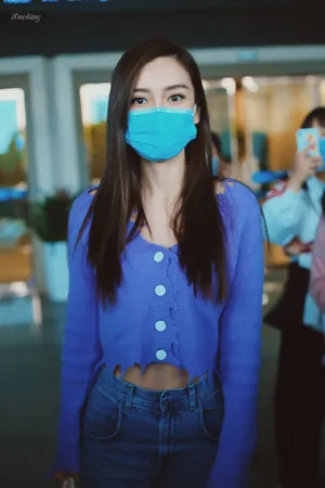 angelababy黑长直机场性感私服图片_3