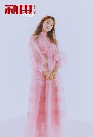 陈瑶波浪刘海甜美养眼图片_4