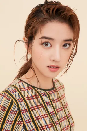 李凯馨格子裙性感写真图片_5