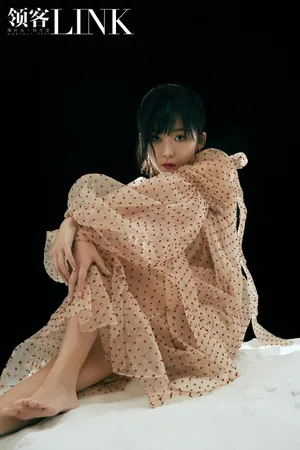 宋伊人短发性感时尚大片写真图片_8