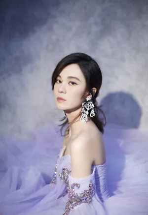 郁可唯紫色纱裙唯美写真图片_3