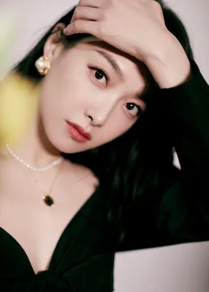 宋茜白皙性感优雅写真图片_9