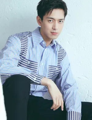 李现条纹衬衫清爽写真图片_7
