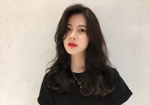 赵昭仪卷发清爽甜酷写真图片_3