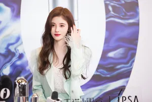 鞠婧祎仙气甜美品牌活动图片_1