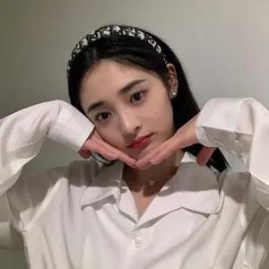 周洁琼可爱俏皮自拍图片_2