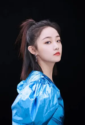 吴佳怡孔雀蓝短裙性感写真图片