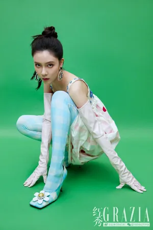 宋妍霏性感水果封面大片写真图片_8
