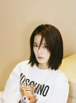 李沁清爽短发写真图片_5