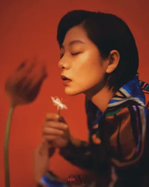 王真儿优雅复古写真图片_1