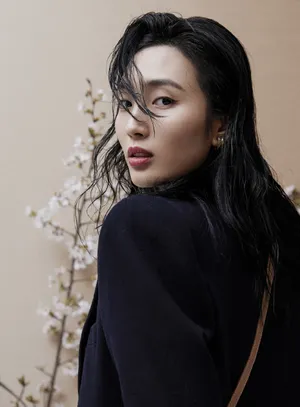 王紫璇性感光影写真图片_3