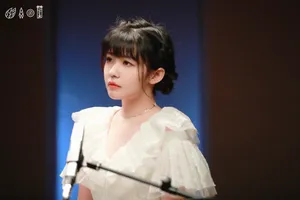赖美云白裙仙气写真图片_2