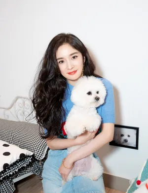 杨幂卡通印花裙性感写真图片_7