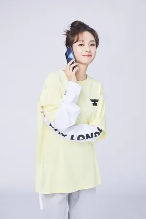 郑合惠子清新少女风写真图片