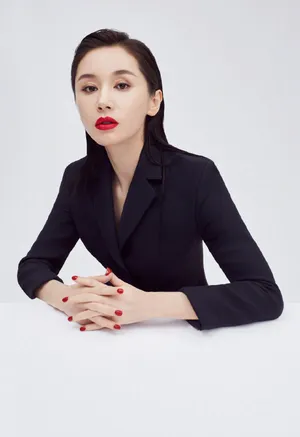 王子文烈焰红唇性感写真图片_4