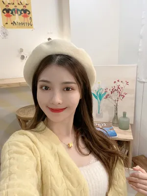 许杨玉琢黄色贝雷帽甜美照片_7