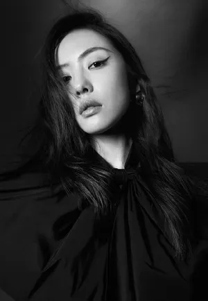 蔡文静黑色皮衣酷美写真图片_2