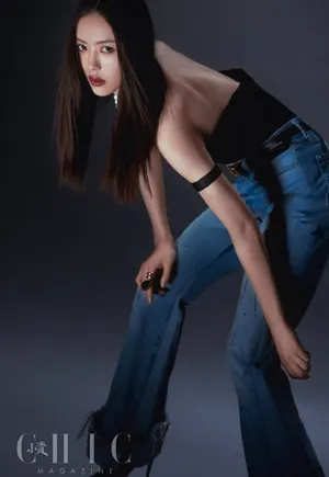 蔡文静黑色皮衣酷美写真图片_6