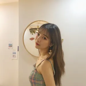 许杨玉琢格子吊带裙性感图片_3