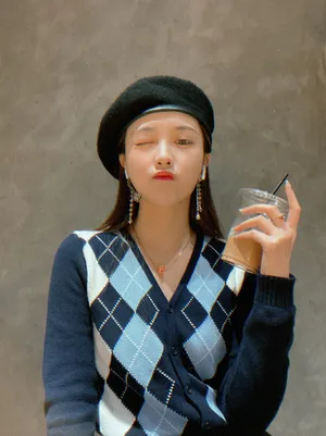 许杨玉琢小清新毛衣甜美照片_1
