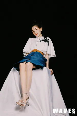 哈妮克孜性感靓丽写真图片_13