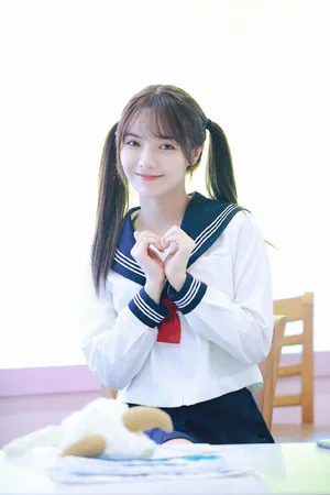 许杨玉琢海军制服性感迷人写真_7