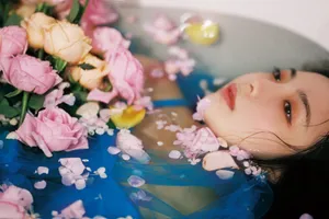 许杨玉琢复古胶片风性感写真_13