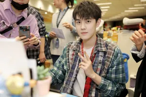 虞祎杰暖心绅士生活照图片_1