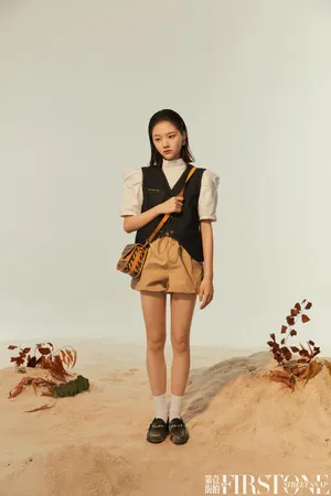任敏清秀少女风写真图片_15